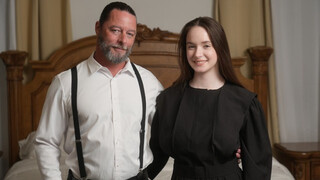 Nagy cicis lány és a nevelő fater