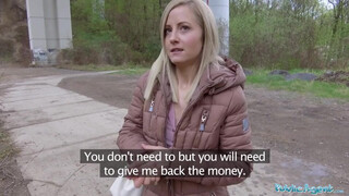 Public Agent - megzavaraja őket eegy rendőr