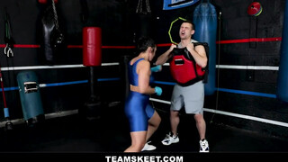 A kickbox edzés után egy kis baszás