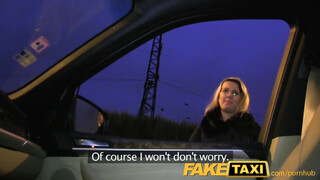 FakeTaxi lekéstem a buszt, segíts egy fuvarral