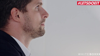 LETSDOEIT - Stacy Cruz megbaszva seggeb az asztalon