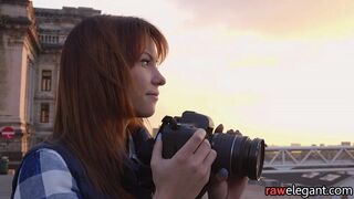 Nyitott euro szépség hátulról szenvedélyesen kényeztetve