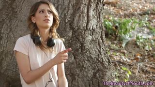 Alexa Grace tini puncija forrón dörzsölődik leszbikus szerelmében