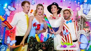 Kis képviselőnő bevezeti a fiúkat az édes gyönyörökbe