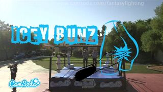 Forró fantázia csata dögös nagy mellű tini bombákkal