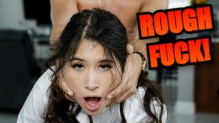 A gyakornok mindent megad - mindig készen áll a főnök élvezetére