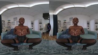 Zaawaadi forró puncija vibrál a VR-ben szexi alsóneműben maszturbálva