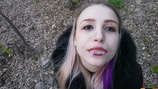 Váratlan szopás a mostoha tesóm kemény farkán nyilvános helyen