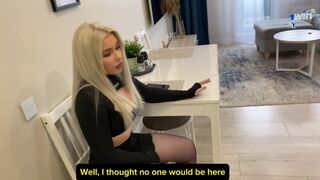 Mostoha nővérrel való verekedés csúszik át vad szexbe és forró szájba élvezésbe