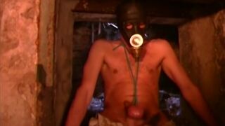 A vad korbácsoló kap új golyókat a merész kihívásáért