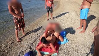 A nyári végső extázisbuli: dugj mélyen minden lyukamba!