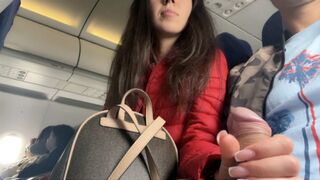 Kalandos repülős faszszopás teleház előtt – vad nyilvános erekció