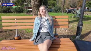 Nyilvános helyen vadul spriccelek - távirányítós vibrátor áztatja el a bugyimat