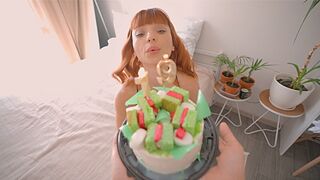 Boldog születésnapot suttogtam a mostoha hugomnak, miközben teleöntöttem a nedves punciját