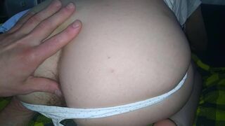 Belecsúsztam a mostohaanyám bugyijába, éreztem meleg szőrös pináját és mohón megnyaltam - ginnag