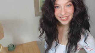 A Tantaly tanácsadó meggyőz, hogy szerezzen be egy dögös szexbabát