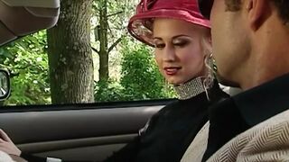 Szőke feleség három kemény farokkal köszönti a születésnapját a férje forró meglepetéseként