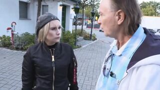 Lullu Gun és Lena Nitro mohón ízlelgeti Big George vastag, kemény farkát a Celebrity Hunter vad jelenetében