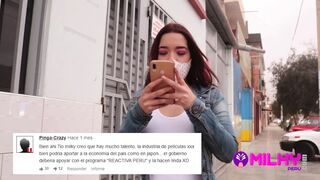 Donna hatalmas hátsójával nyalja meg a farkat latin hódolóinak apró cicijei között